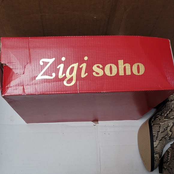 Zigi Soho Harlan Beige Black Snake Zip-up 7.5M Boots - Picture 9 of 9